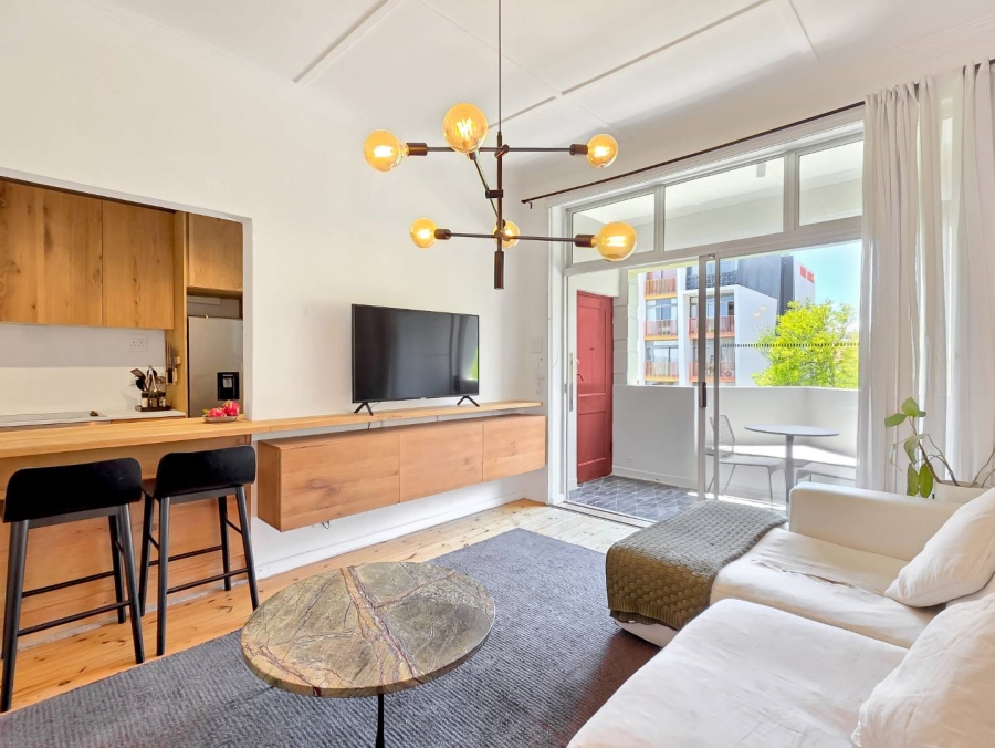 1 Bedroom Property for Sale in Sea Point Western Cape